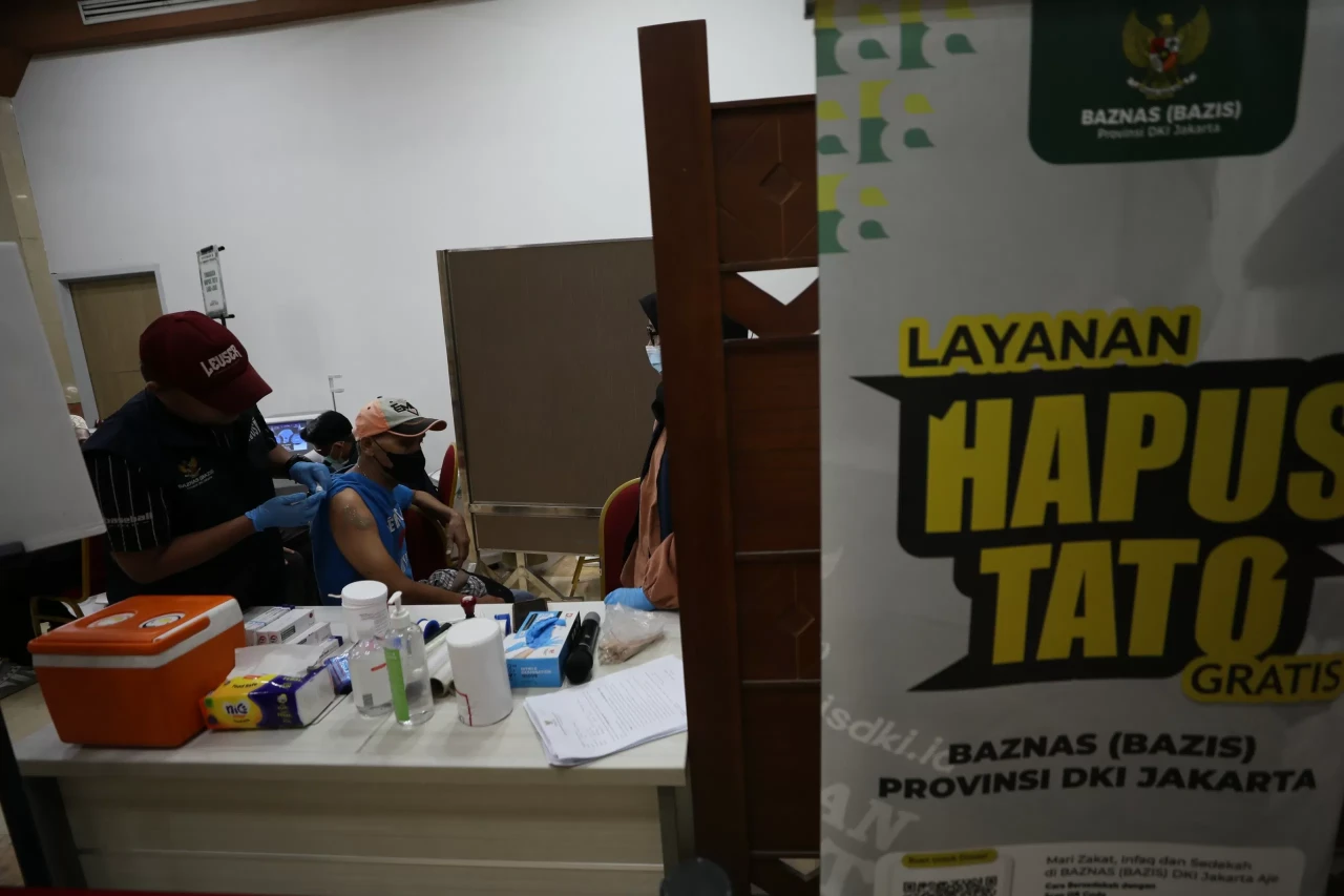 Potret Hapus Tato Gratis...