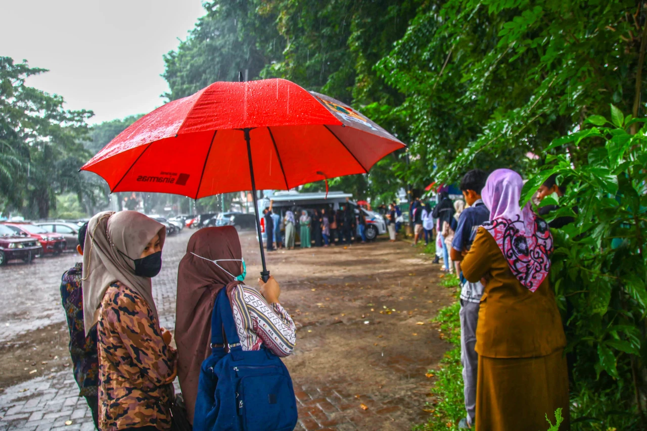 Potret Penukaran Uang...