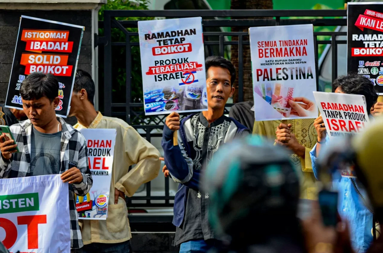 Aksi Boikot Produk yang...