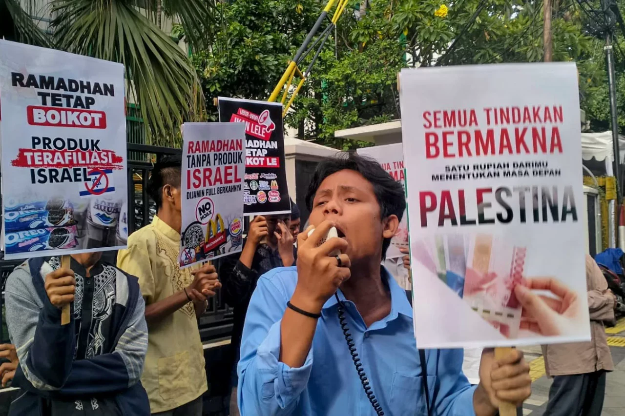 Aksi Boikot Produk yang...