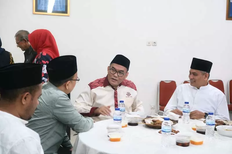 Himpunan Alumni Sekolah...