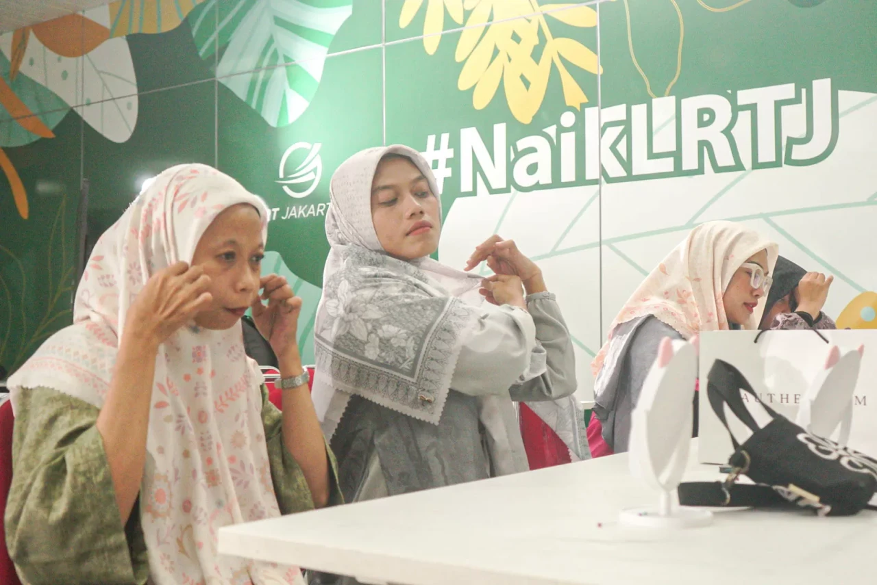 Kompetisi Menata Hijab...