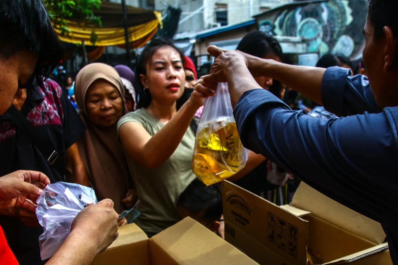 Potret Pasar Murah Ramadán...