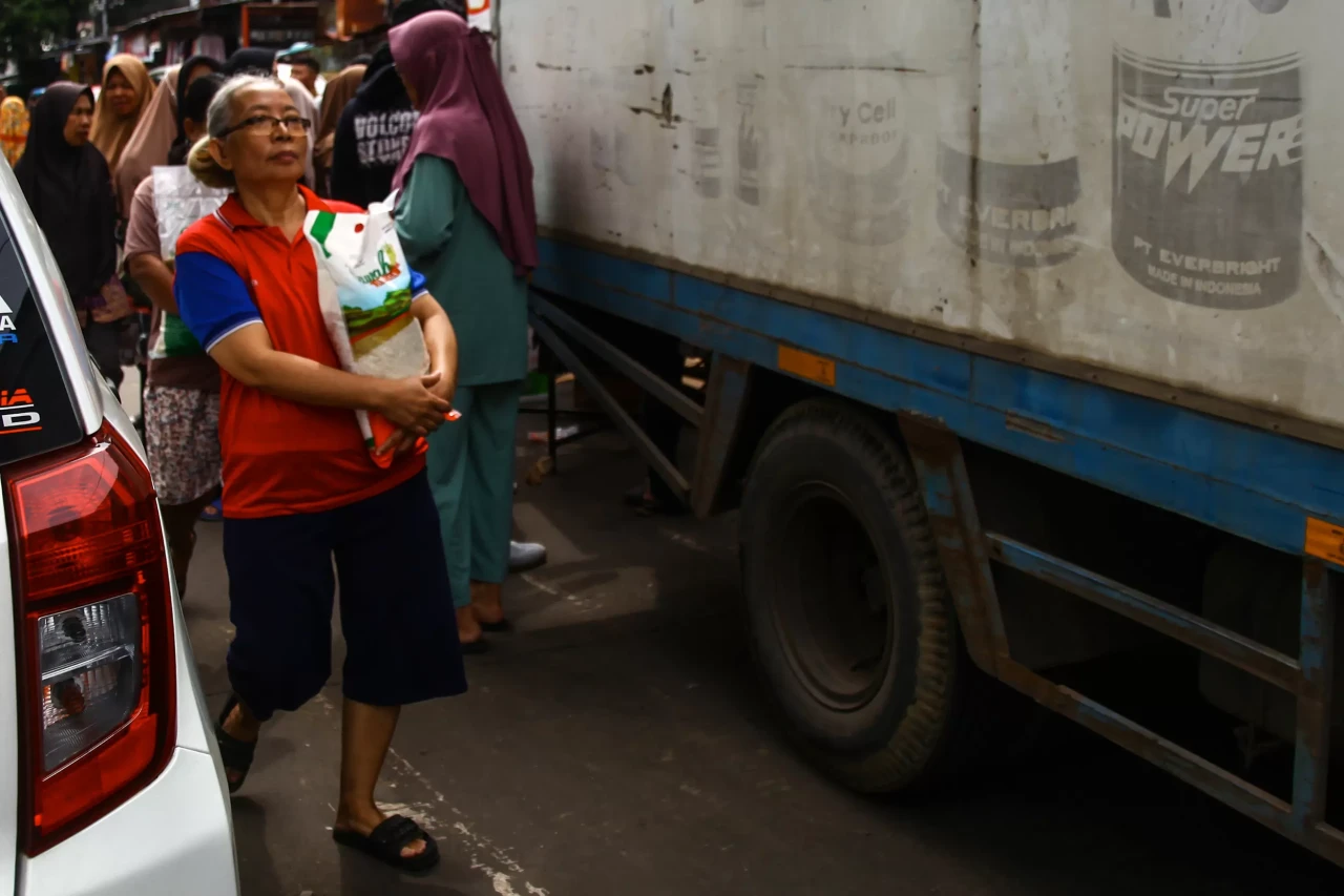 Potret Pasar Murah Ramadán...