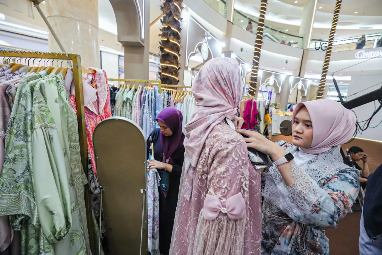 Peragaan Busana Muslim...
