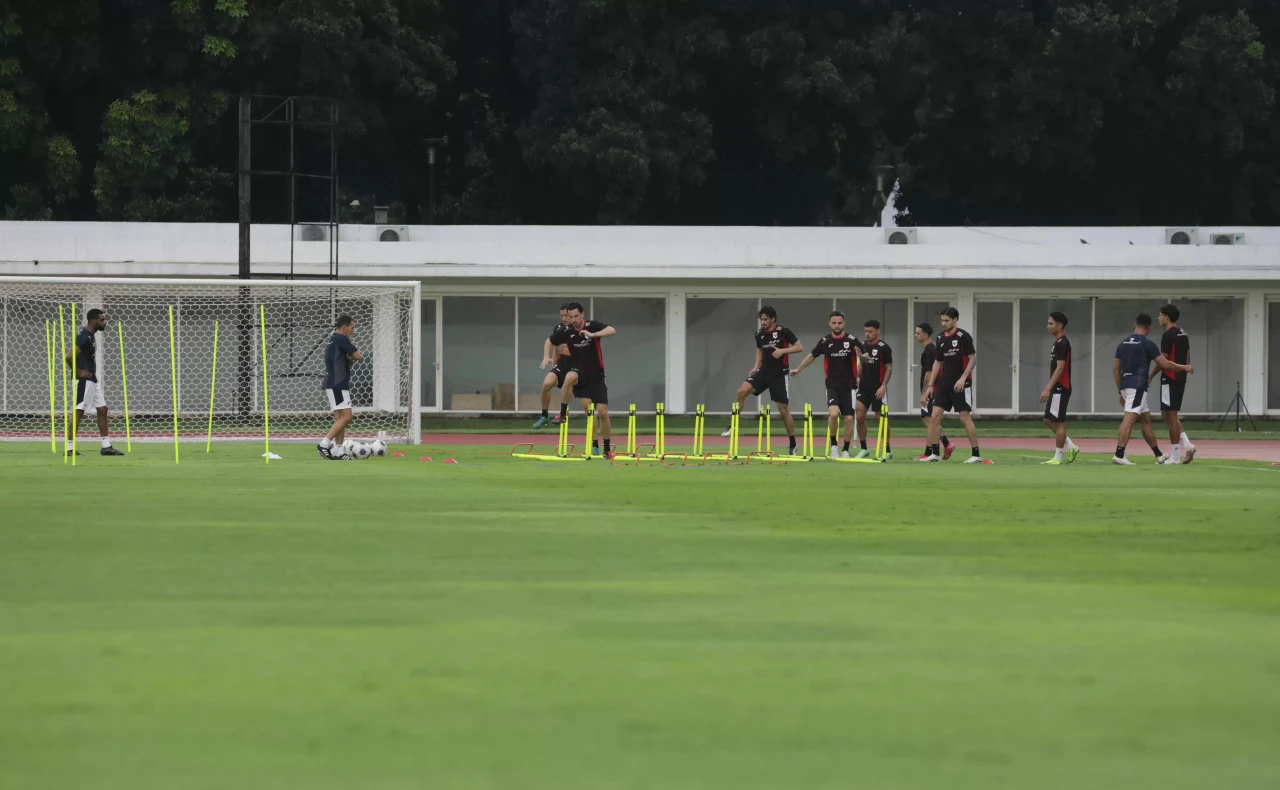 Latihan Timnas Indonesia...