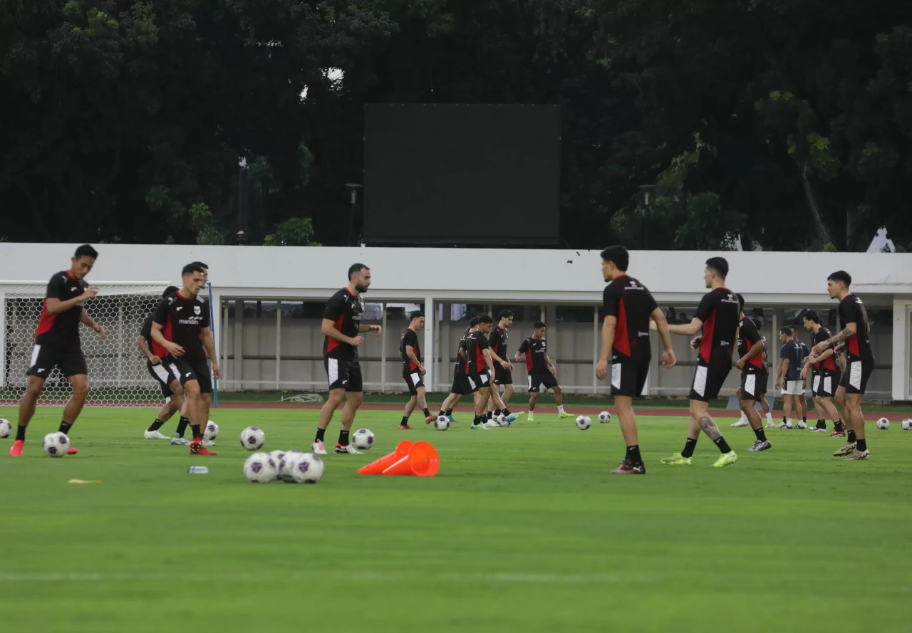 Latihan Timnas Indonesia...