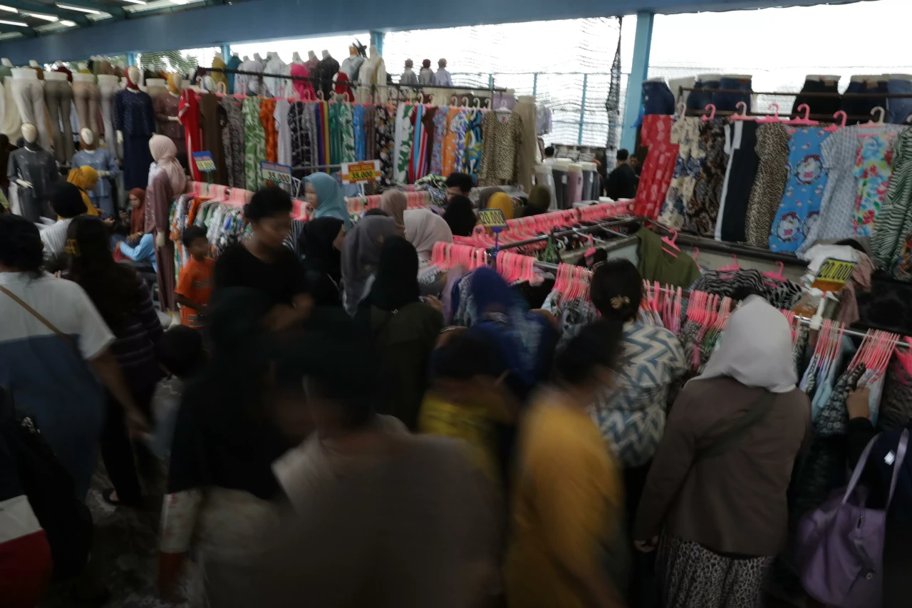 Kepadatan Pengunjung...