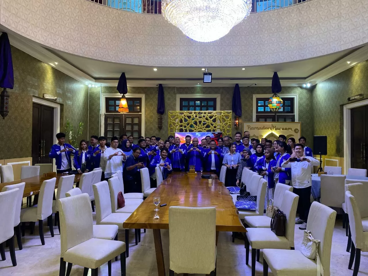 Silaturahmi dengan Dewan...