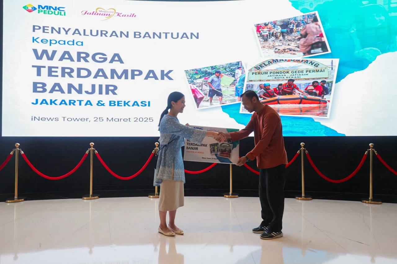 MNC Peduli Berikan Santunan...
