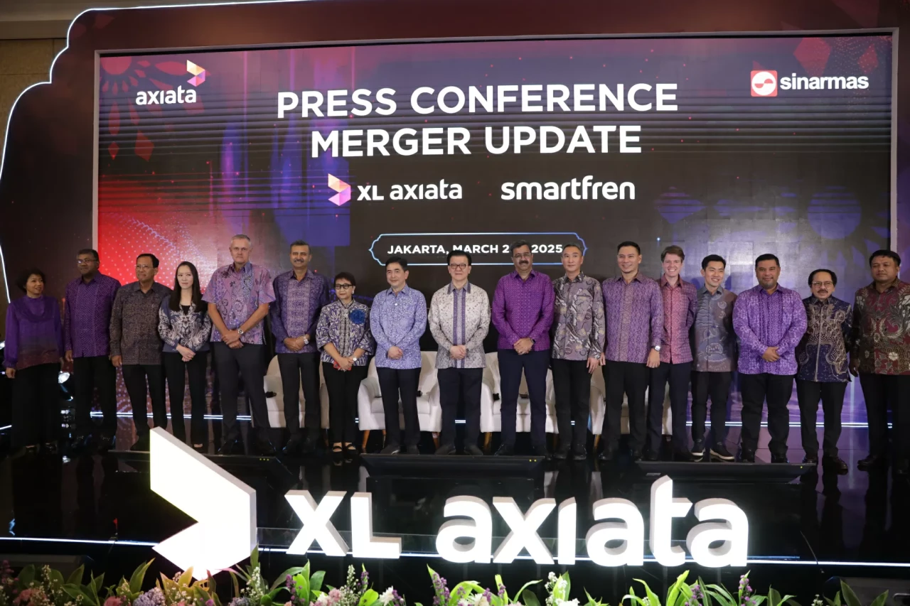 Pemegang Saham XL Axiata...