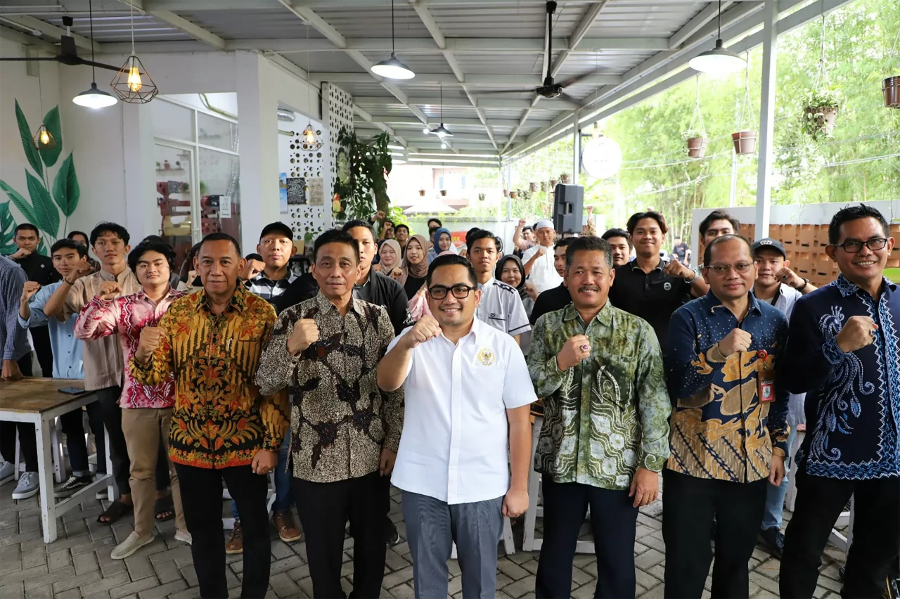Sosialisasi Program...