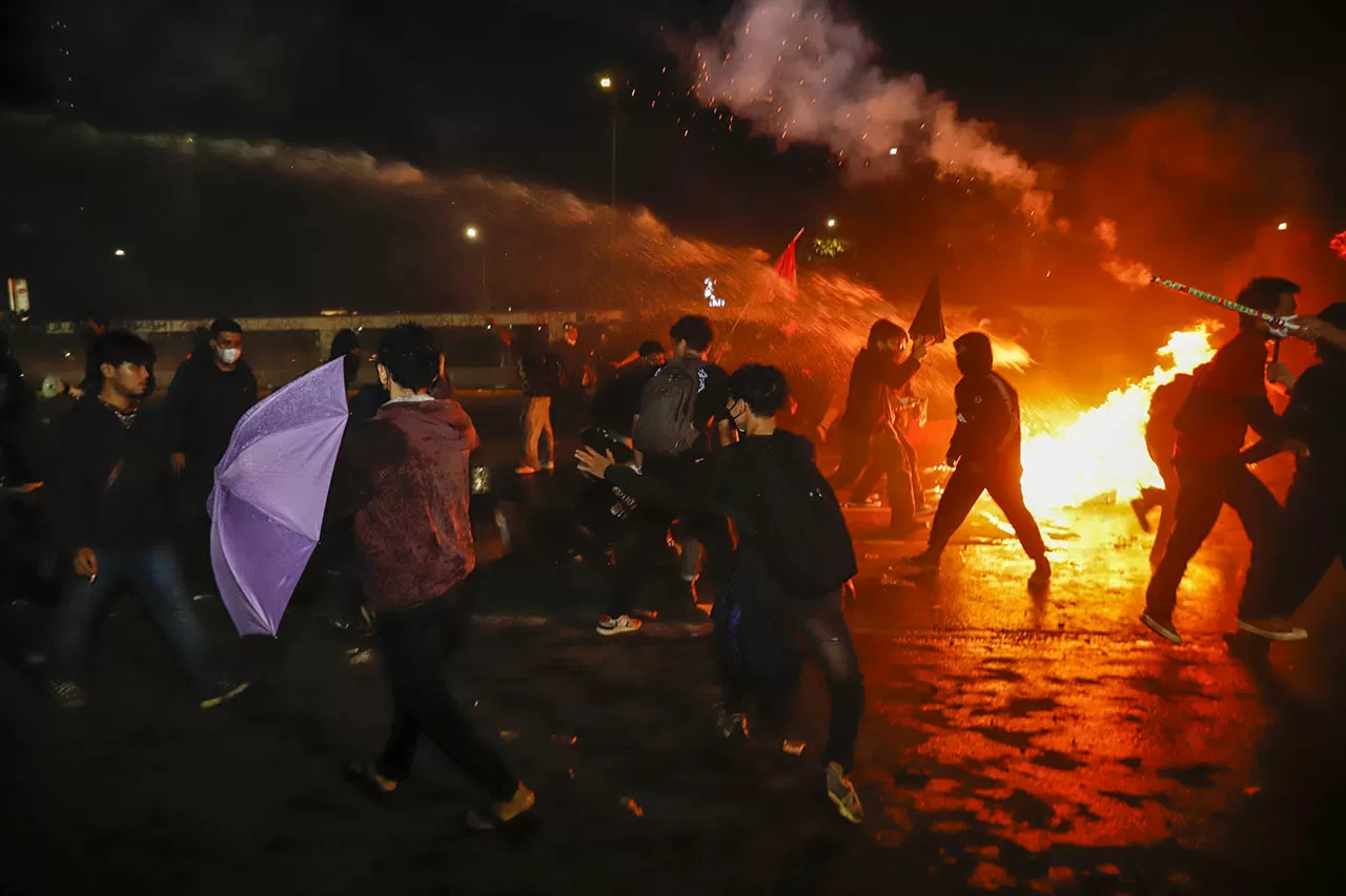 Membara! Aksi Demonstrasi...