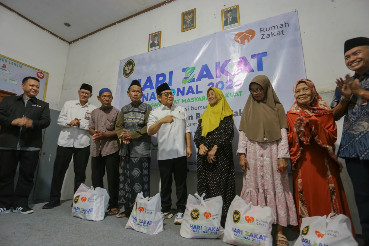 Distribusi Zakat Fitrah...
