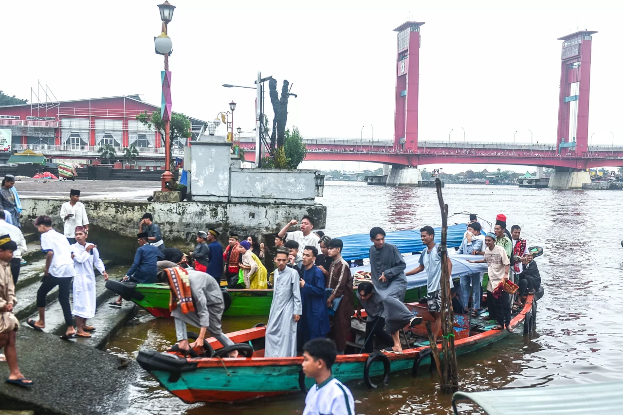 Potret Salat Idul Fitri...
