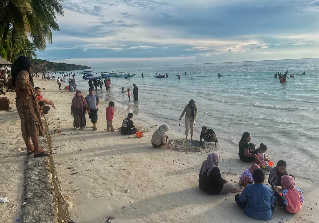 Pesona Pantai Panrangluhu:...