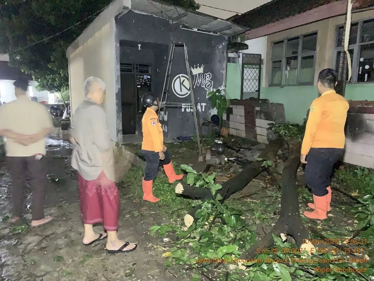 Angin Kencang Terjang...