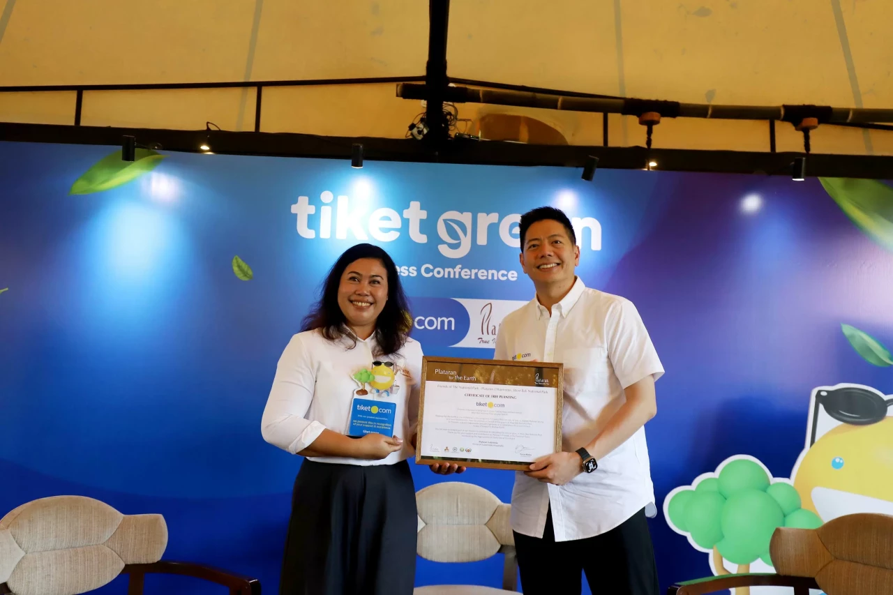 Kolaborasi tiket.com...