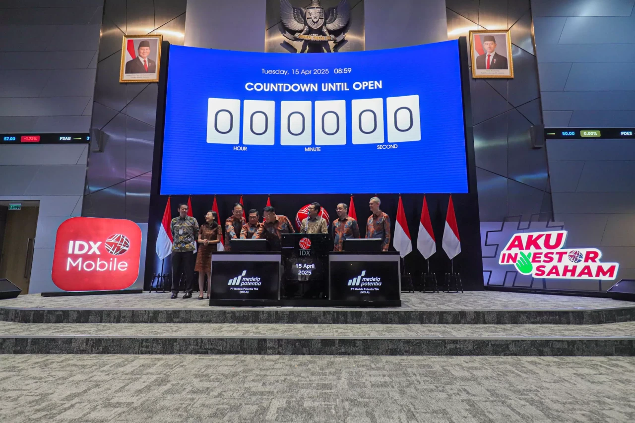 Resmi Melantai di Bursa,...
