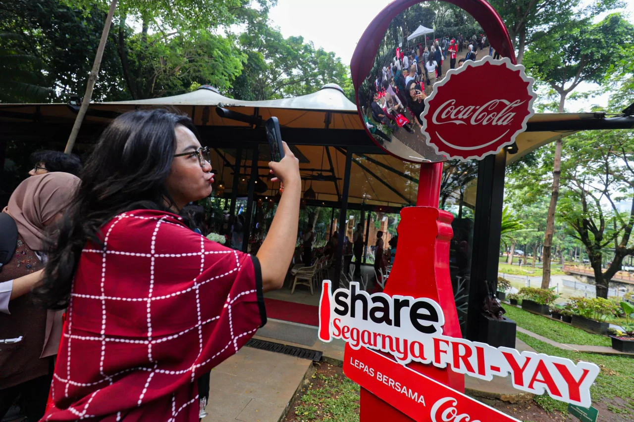 Kampanye Share a Coke...