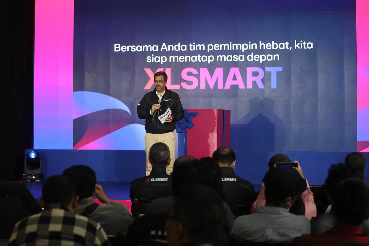XLSMART Diperkenalkan...