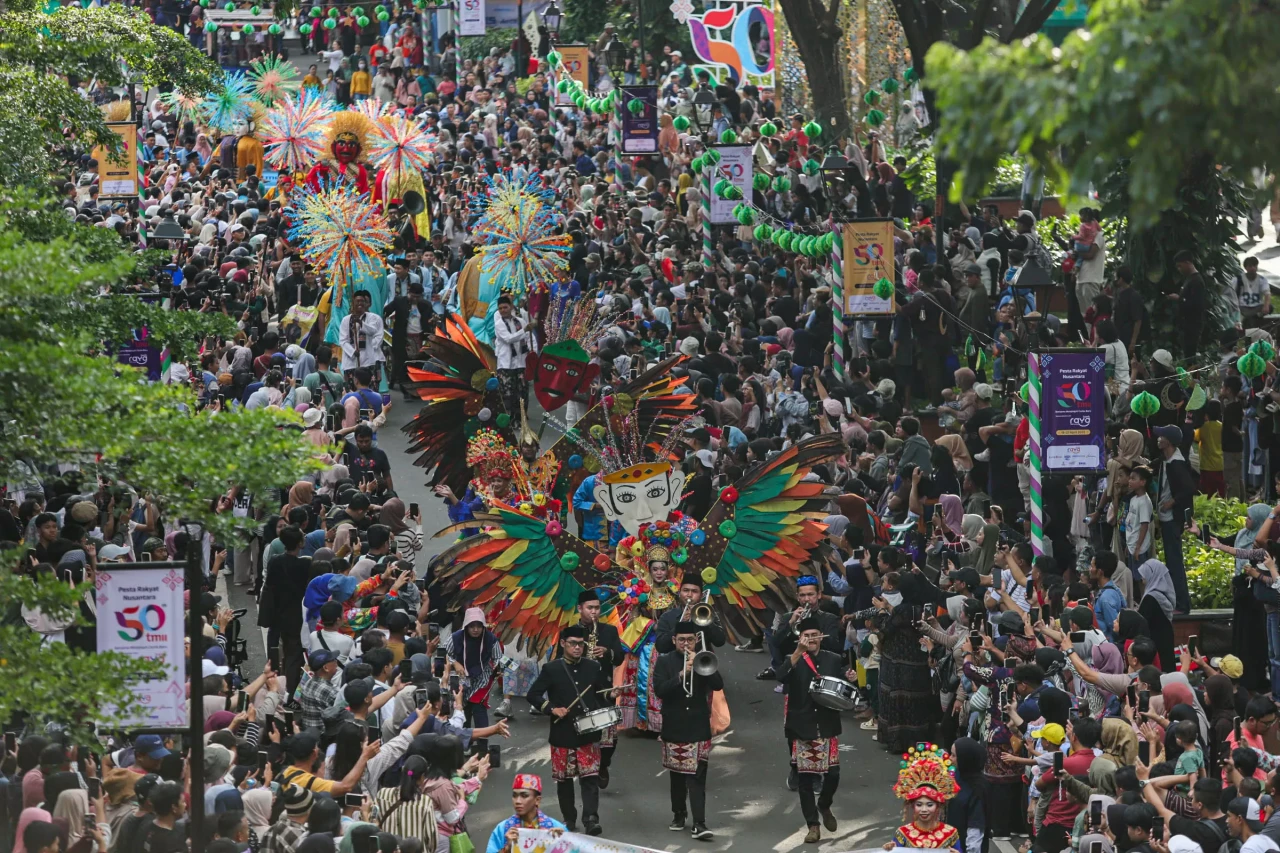 Kirab Gunungan Budaya...