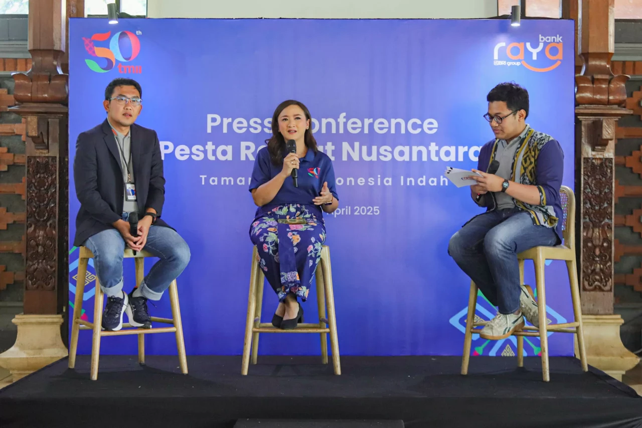 Bank Raya Dukung Perayaan...