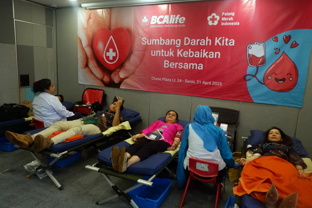 Aksi Donor Darah untuk...