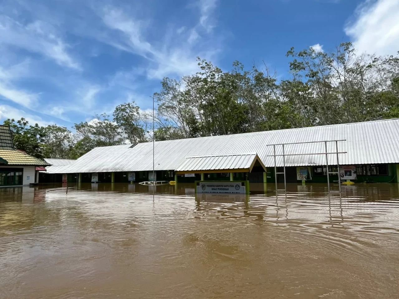 Banjir Landa 9 Kecamatan...
