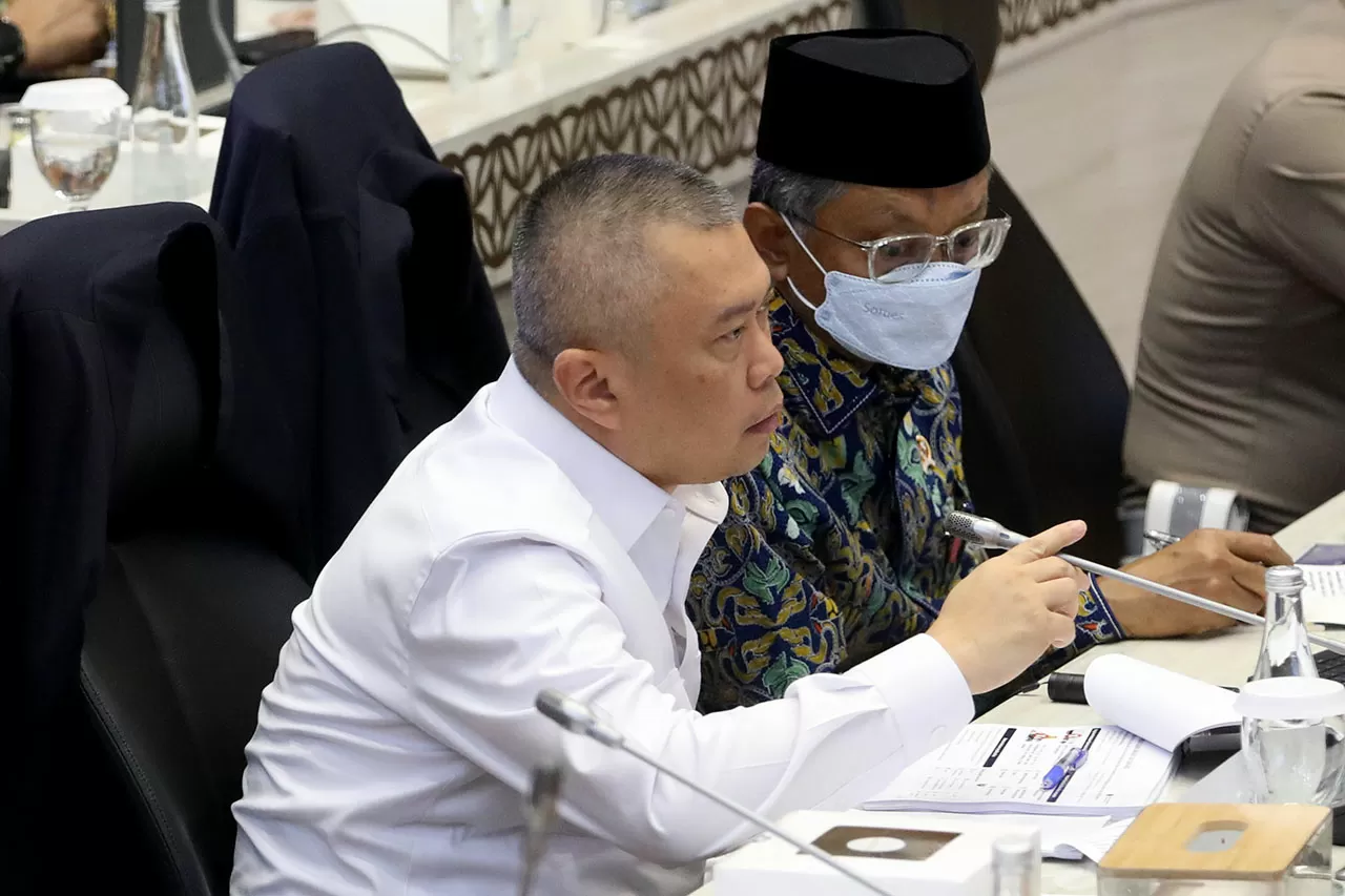 Raker Komisi V DPR Bahas...