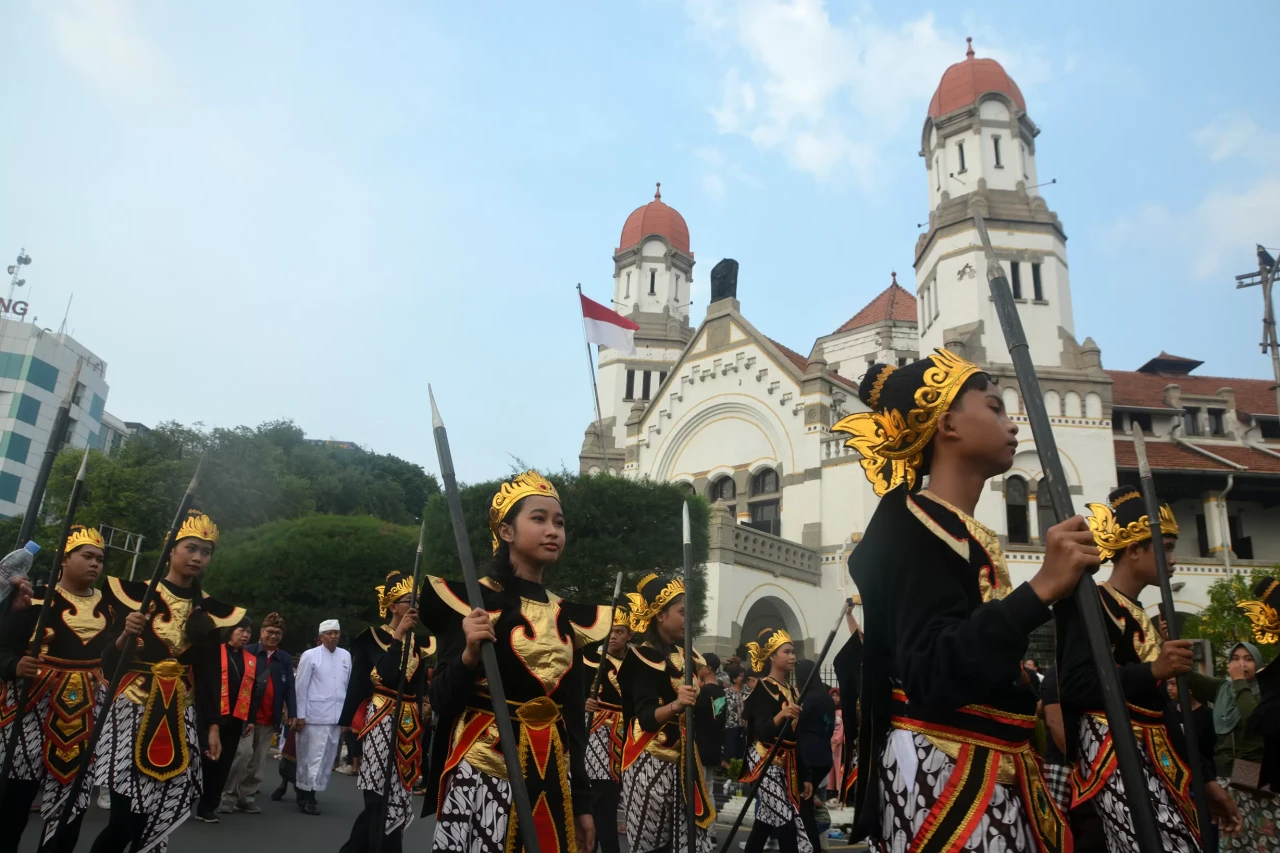 Kemeriahan Karnaval...