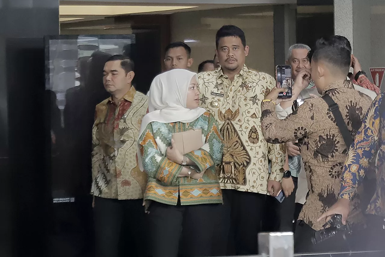 Gubernur Sumut Bobby...