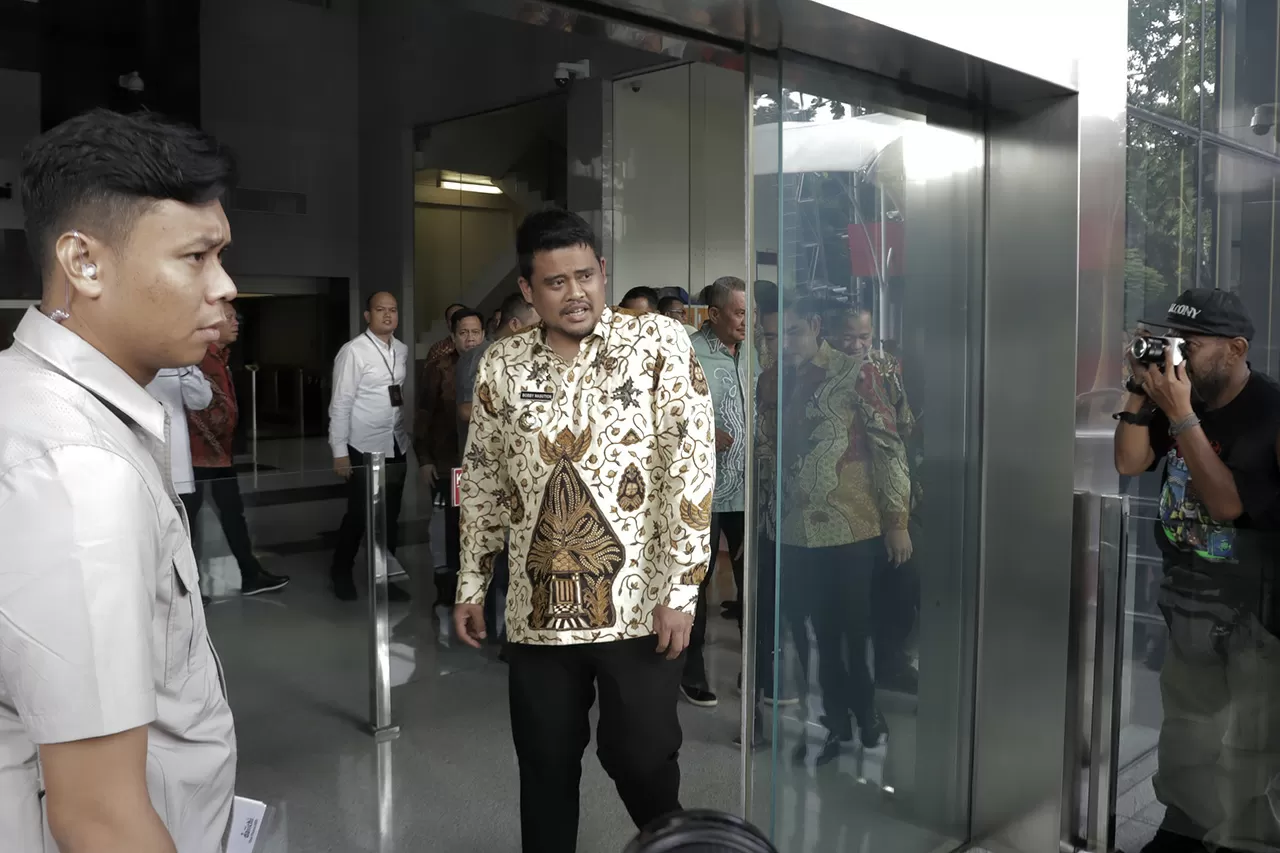 Gubernur Sumut Bobby...