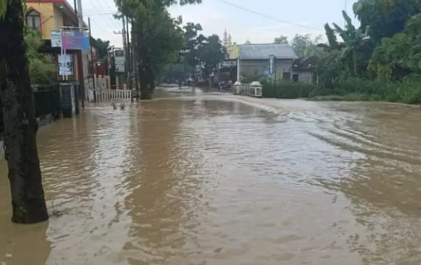 Tanggul Sungai Godo...