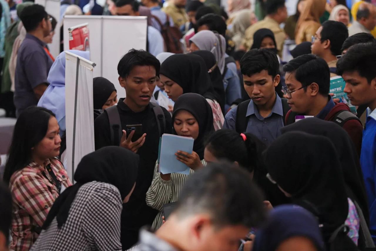 7,28 Juta Orang Indonesia...