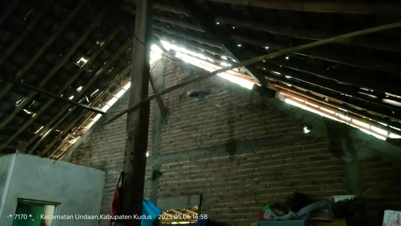 Angin Kencang Terjang...