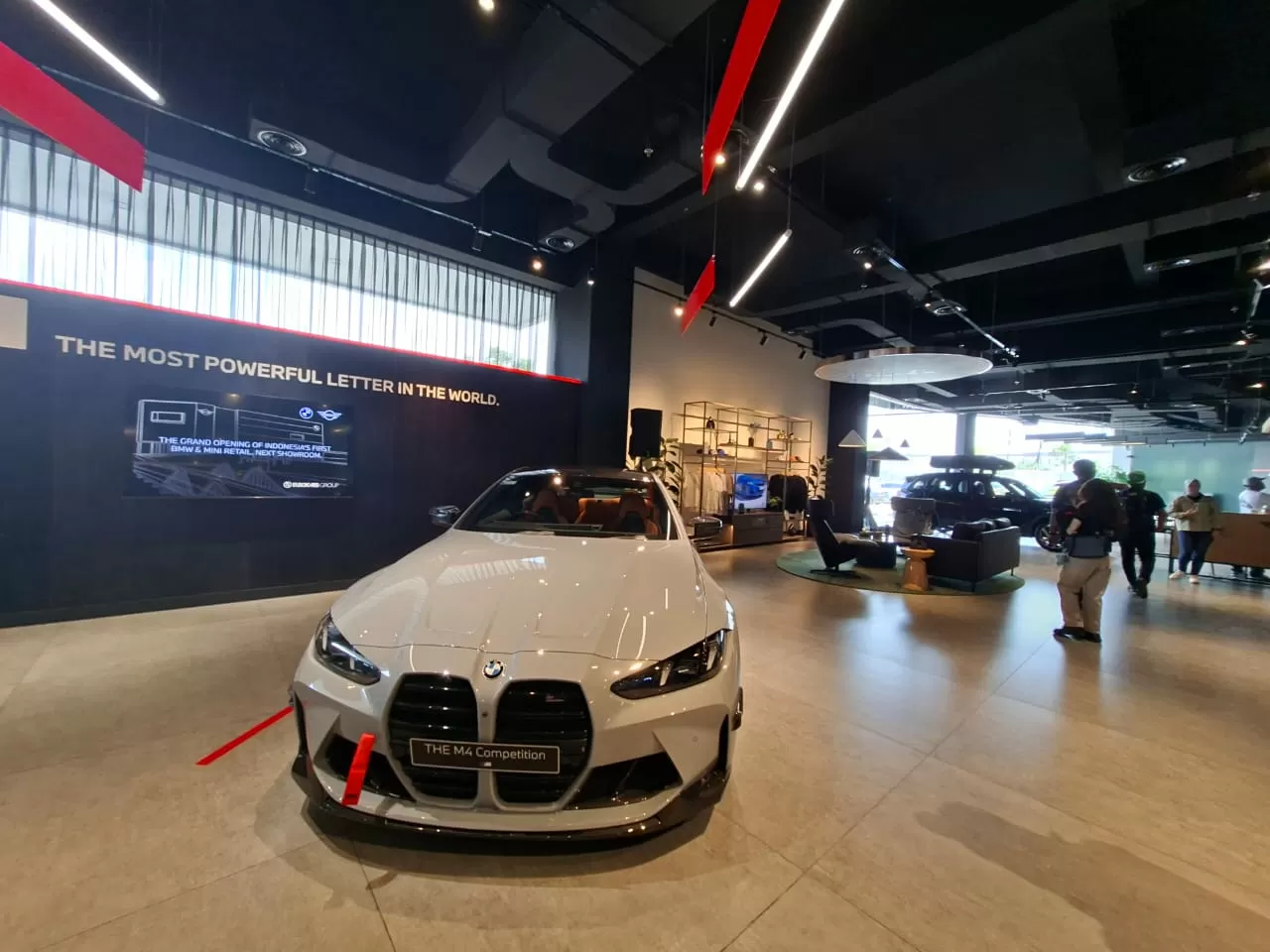 BMW Indonesia Resmikan...
