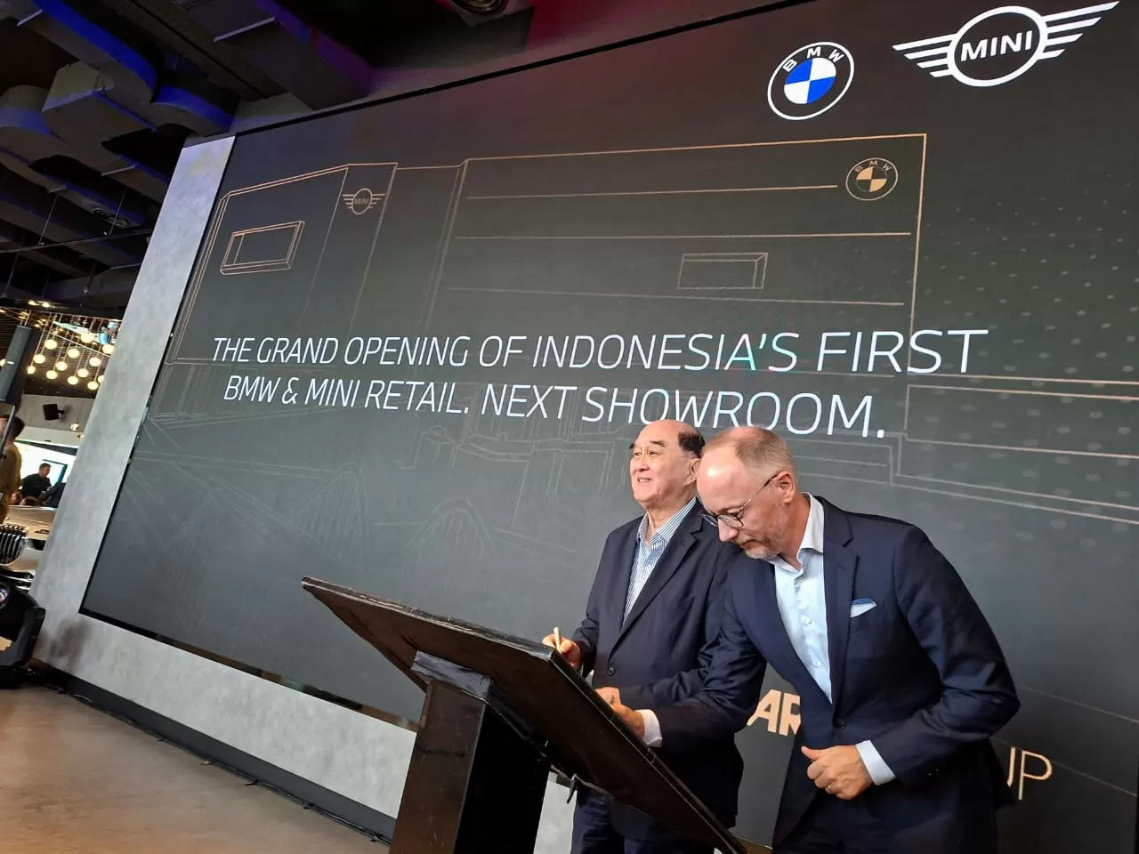 BMW Indonesia Resmikan...