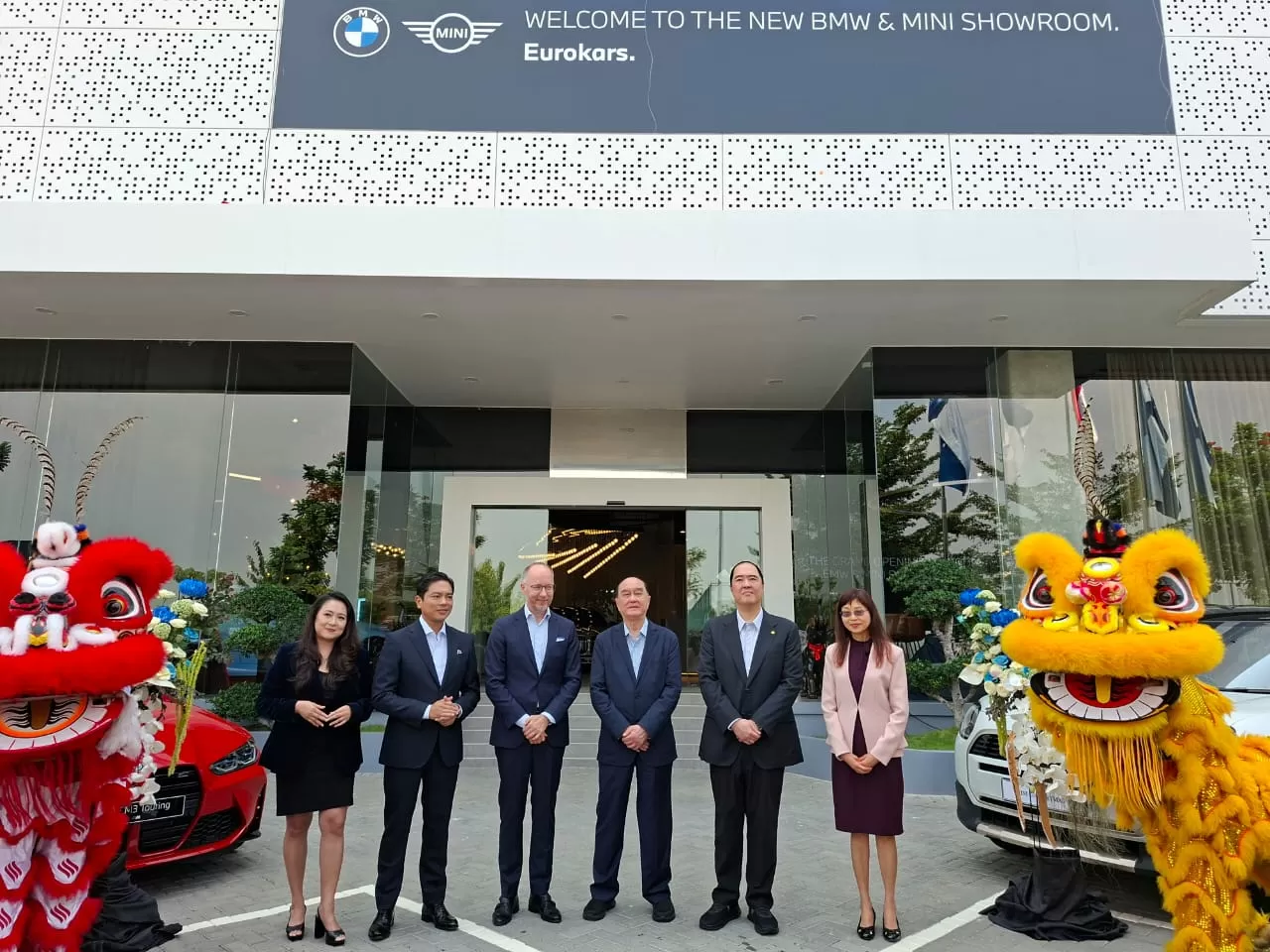 BMW Indonesia Resmikan...