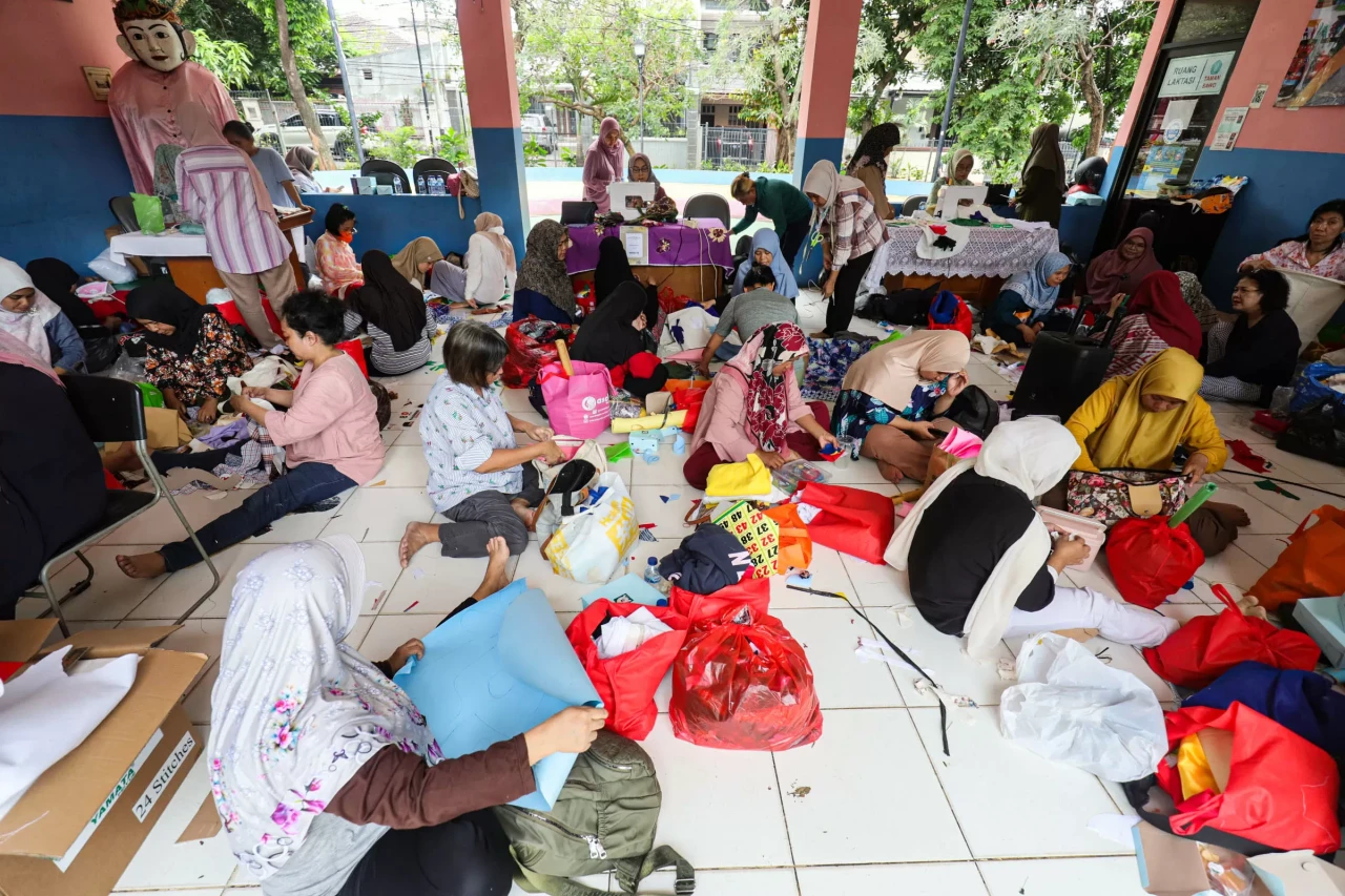 Pelatihan Kerajinan...