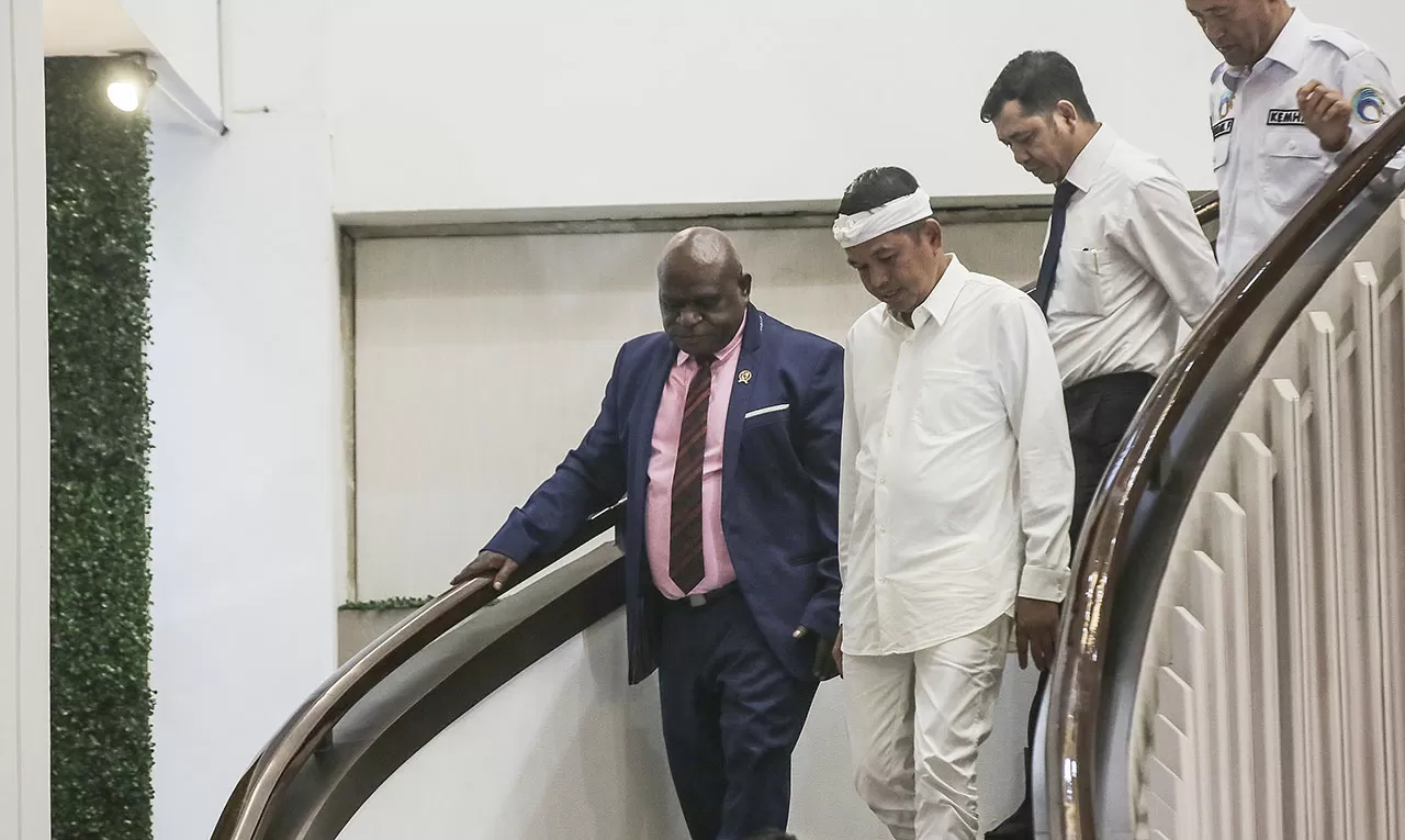 Menteri HAM dan Gubernur...