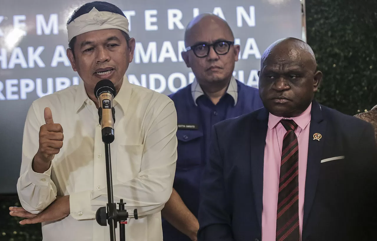 Menteri HAM dan Gubernur...