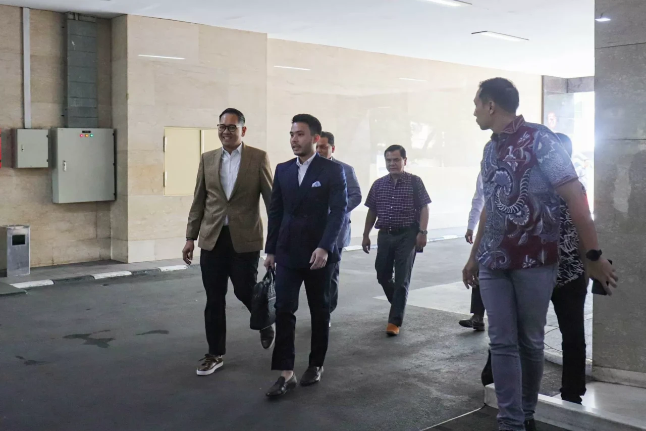 Ajudan dan Kuasa Hukum...