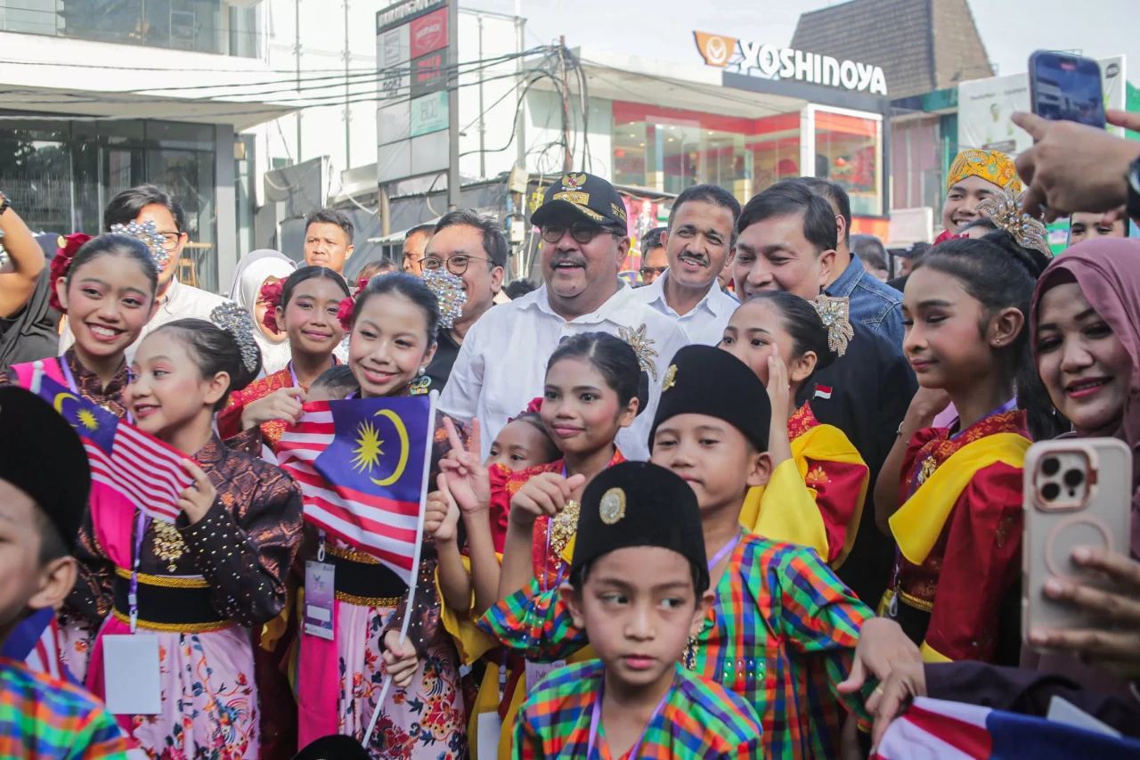 Gelaran Indonesia World...