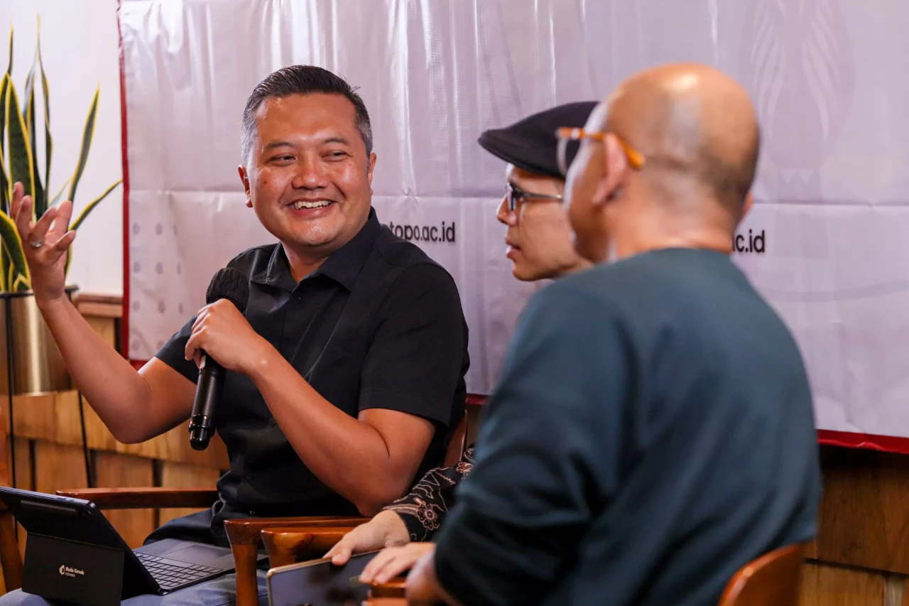 Diskusi Komunikasi Merah...