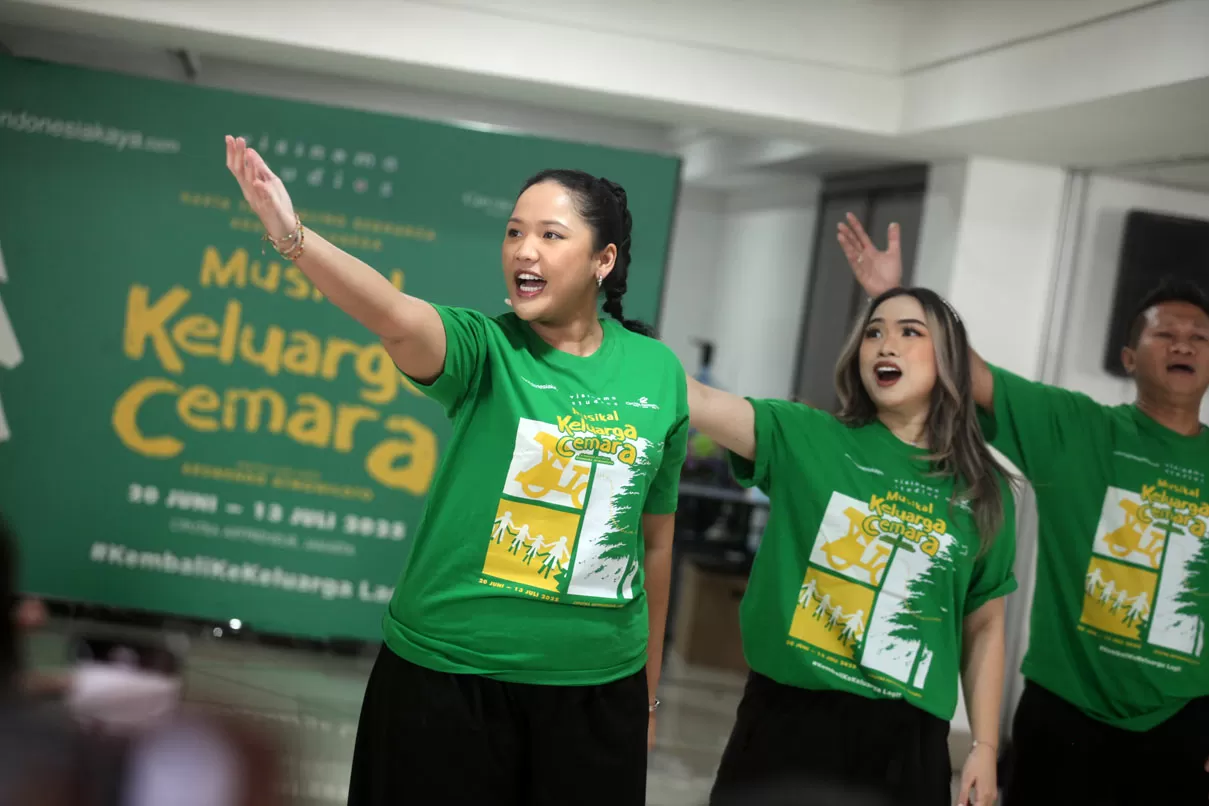 Pertunjukan Panggung...