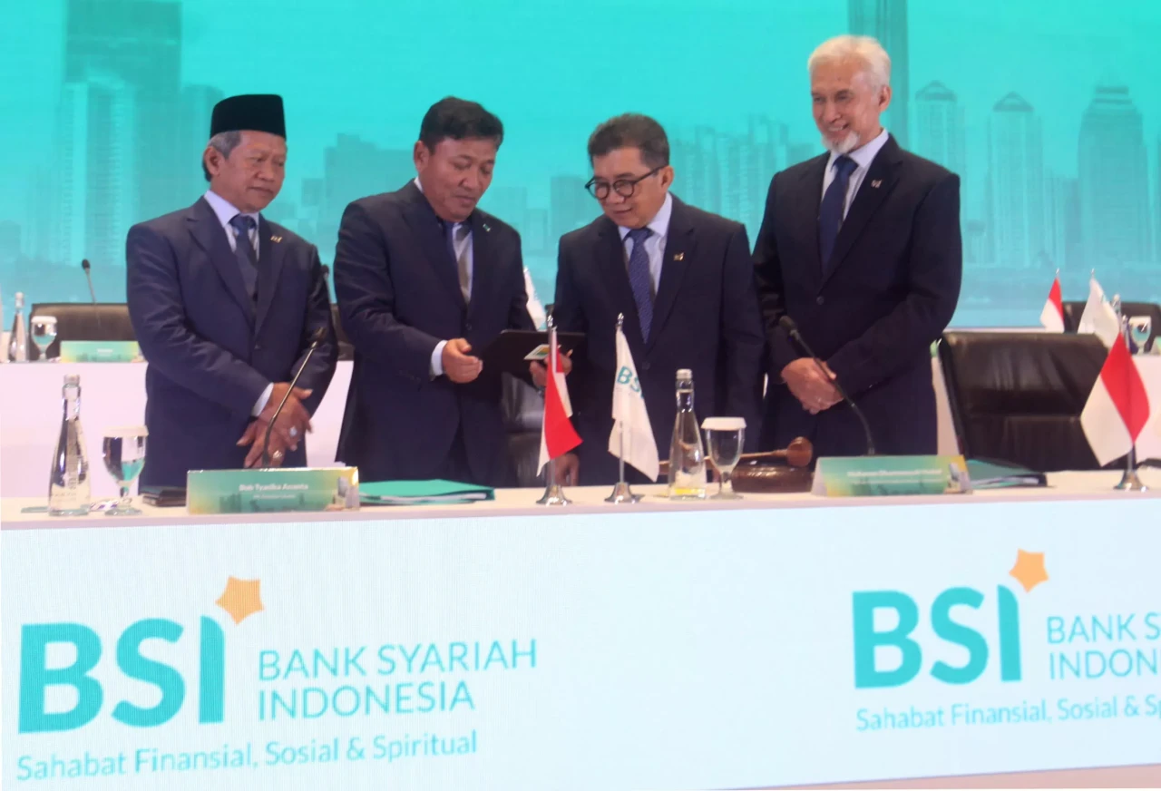 Gelar RUPST, BSI Tetapkan...