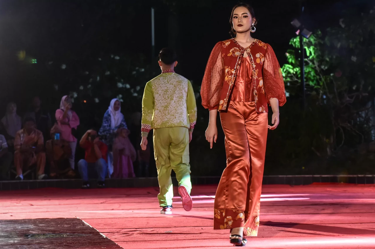 Potret Fashion Show...