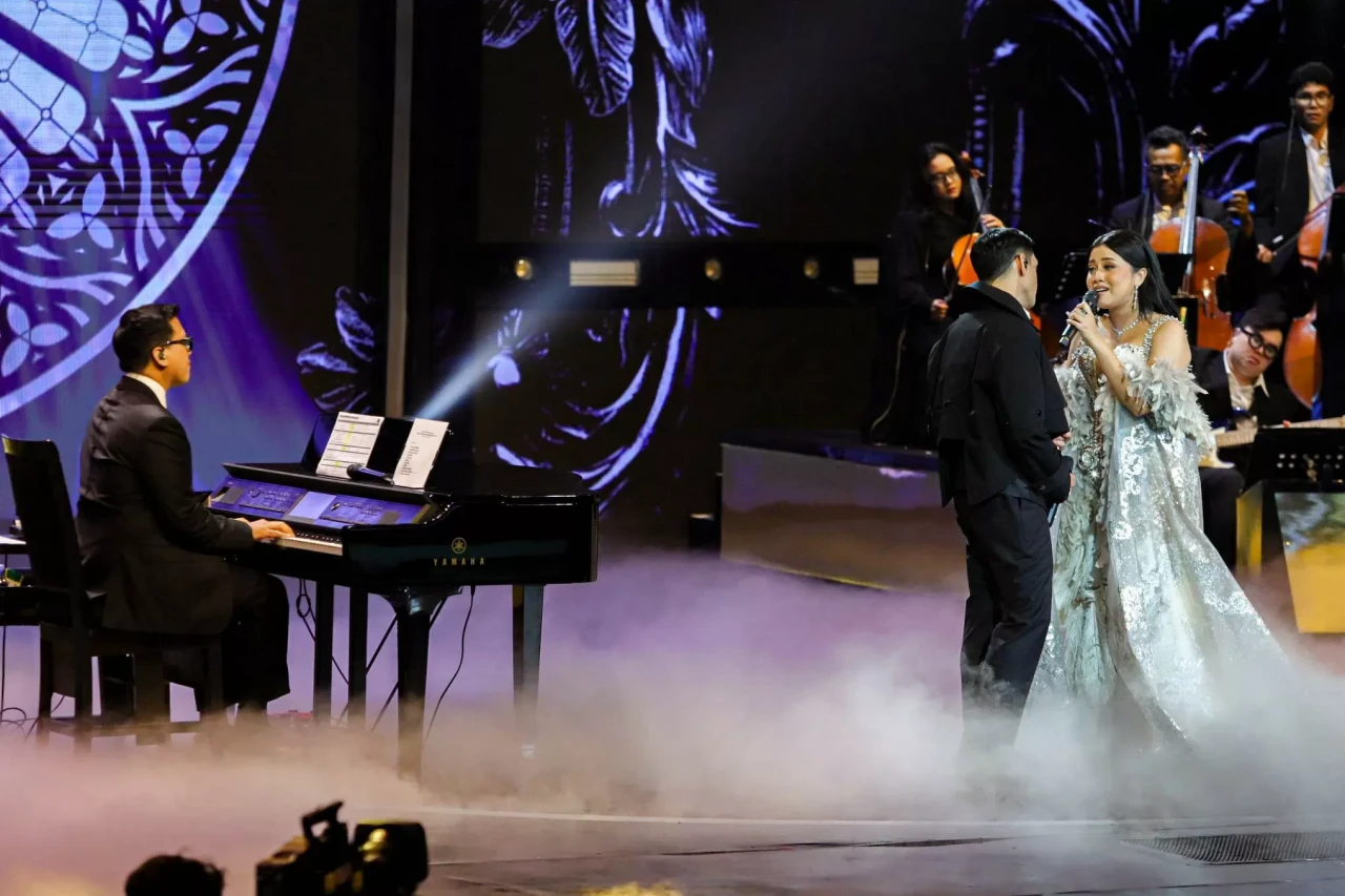 Duet Romantis Shabrina...