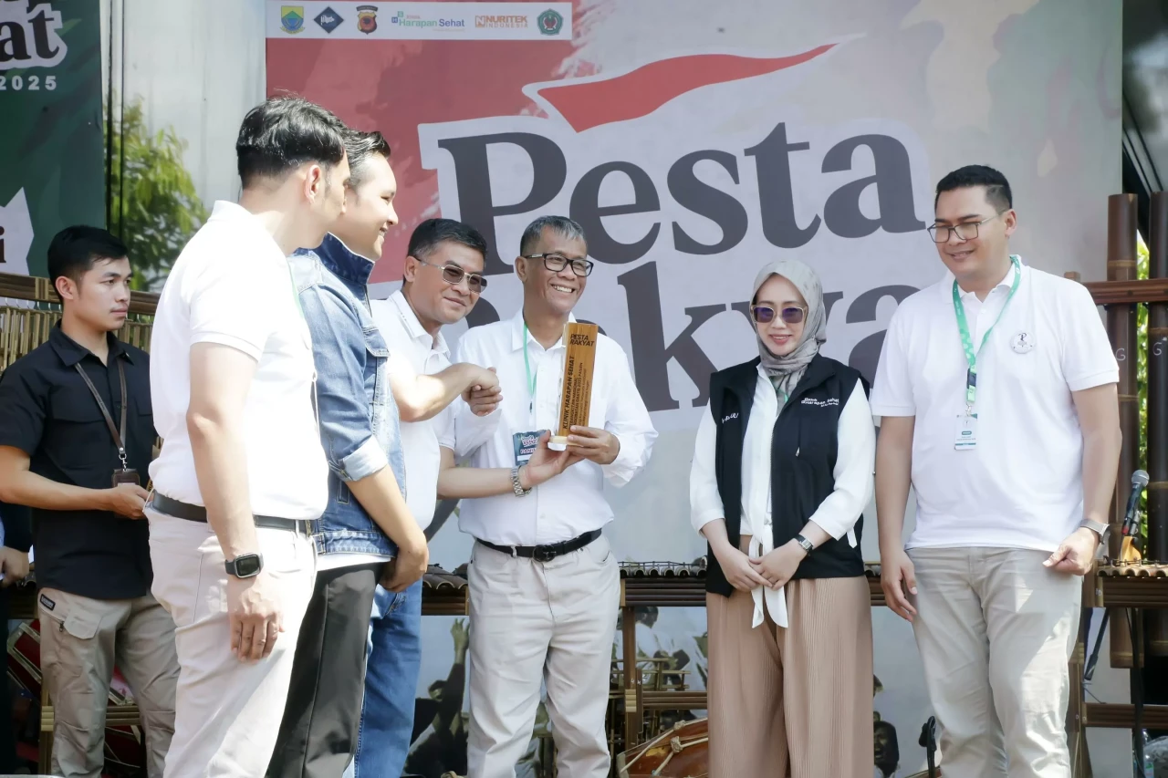 Peringati Hari Kebangkitan...